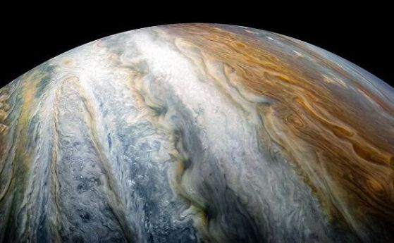 НАСА разкри облачните пояси на Юпитер с яростни ветрове с над 200 000 км/ч 