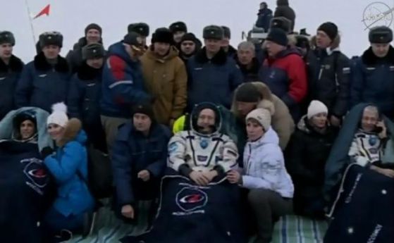 54-ият екипаж на МКС успешно се завърна на Земята