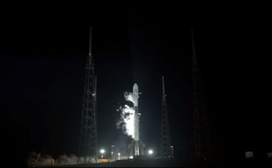 Вижте старта на SpaceX с комуникационен сателит SES-12 (видео)