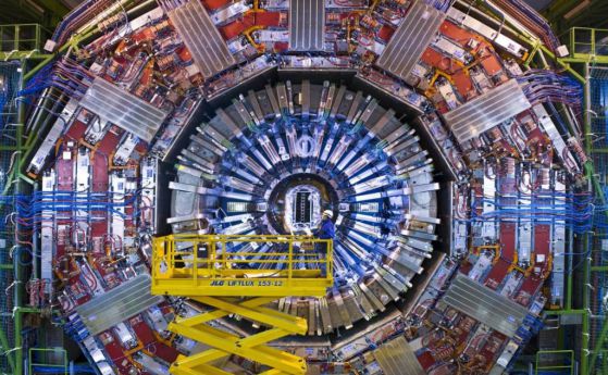 Хигс бозонът с най-тежката частица в най-силното взаимодействие може да обясни откъде идва масата