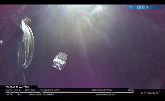 SpaceX стартира за втори път новата си ракета със 7-тонен спътник (видео)