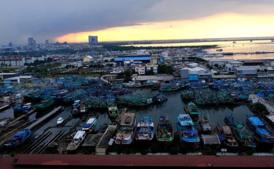 Северна Джакарта потъва средно с 25 см за година