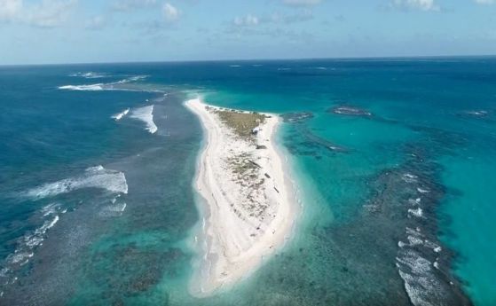 Хавайски остров изчезна напълно от лицето на Земята (видео)