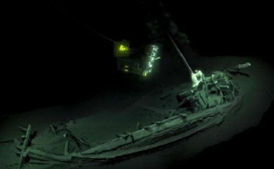 Учени откриха най-древния непокътнат кораб в Черно море (видео)