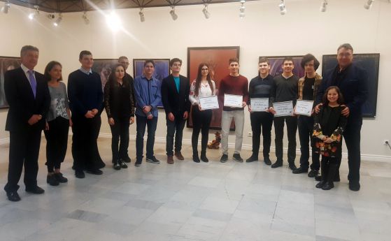 Връчиха стипендии „Лука Бекяров“ за постижения в областта на математиката и информационните технологии