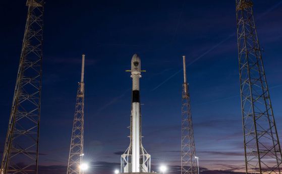 Стартът на ракетата Falcon 9 с военния сателит GPS III SV01 (стрийм)