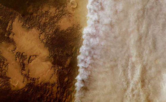 Прашните бури на Марс не са само прах - те са пълни с вода