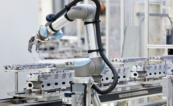 Глобалната пазарна стойност на колаборативните роботи се очаква да достигне 12,3 милиарда долара през 2025 година