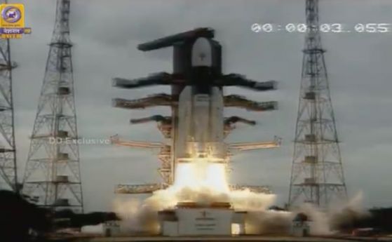 Индийската мисия Чандраян-2 се отправи към Луната (видео)