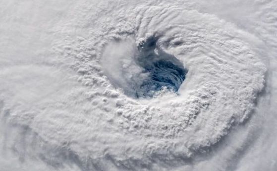 Сеизмична мистерия: Някои бури са толкова силни, че разтърсват океанското дъно