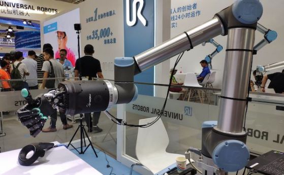 Universal Robots представя UR  приложения, които значително улесняват внедряването на коботи