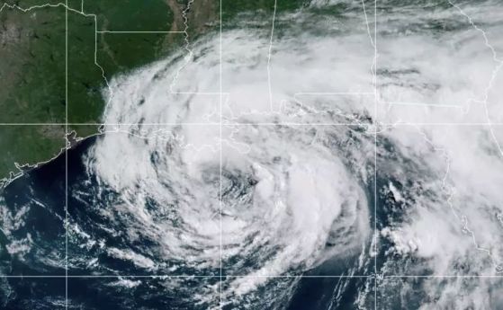 Сезонът на ураганите в Атлантическия океан през 2020 г. започна рано (видео)