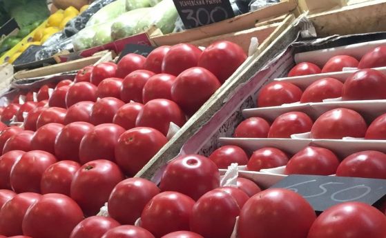 Защо доматите от магазина имат вкус на "пластмаса"