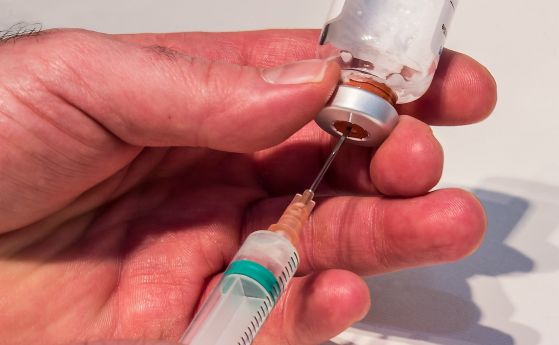 В САЩ може да няма достатъчно шишенца за разпространение на бъдещата ваксина срещу COVID-19