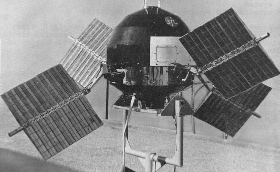 На 7 август 1959 г. е изстрелян първият щатски сателит, заснел Земята