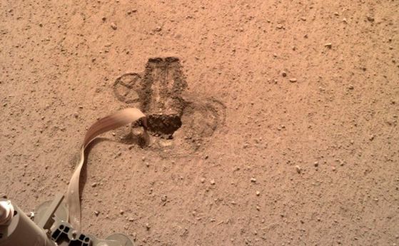"Къртицата" на НАСА вече е напълно заровена в почвата на Марс