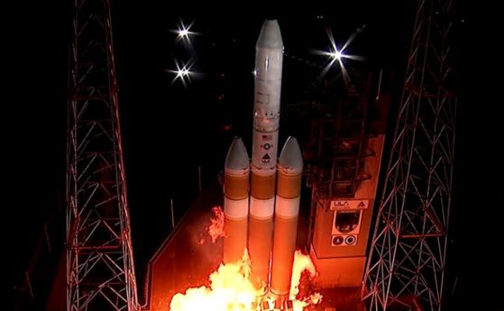 Ракетата е запалена, но стартът на шпионския сателит е отложен 3 секунди преди излитане (видео)