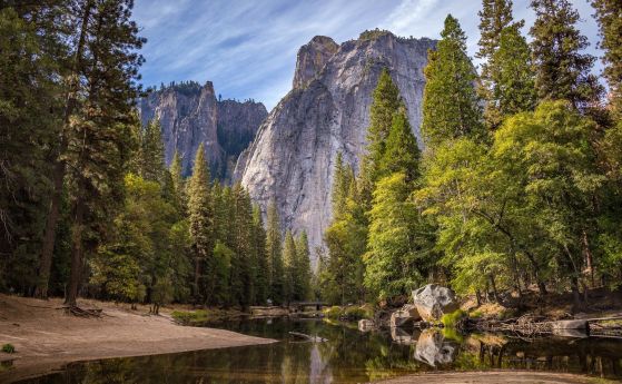 На 1 октомври е основан Националният парк Йосемити в САЩ
