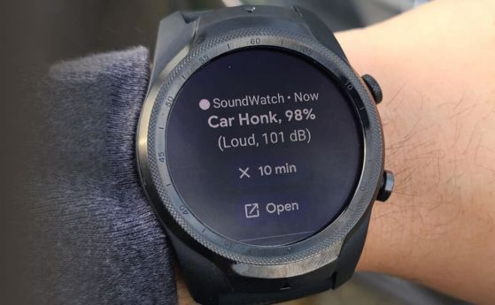 Ново приложение за смарт часовник предава важни звуци като известия на хора с намален слух