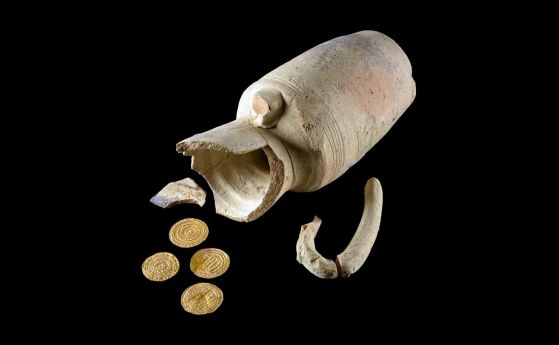 Златни монети на 1 000 години, скрити в малка делва, са открити в Йерусалим