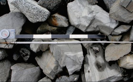Топящ се лед разкрива впечатляваща колекция от древни оръжия в Норвегия