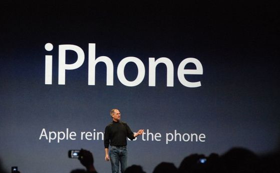 На тази дата през 2007 година Стив Джобс представя първия iPhone (видео)