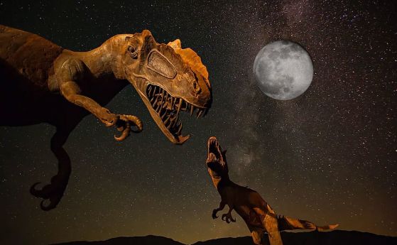 Нова теория: На Луната може да има останки на динозаври