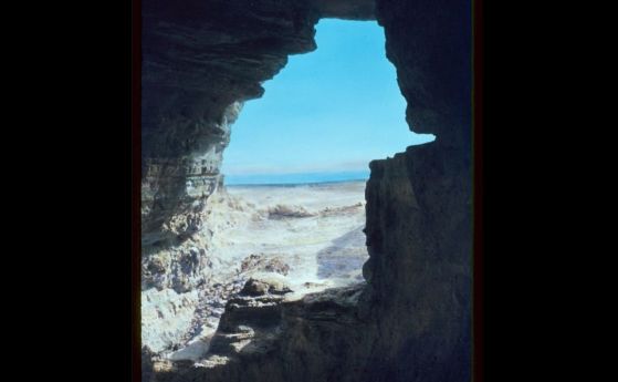 Нов свитък е намерен в пещерите на Мъртво море за първи път от 60 години