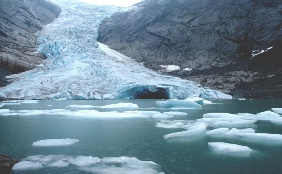 Ледената покривка на Гренландия отделя огромни количества живак в реките