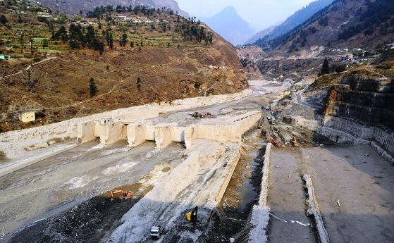 Срутване на скали и лед в Хималаите уби над 200 души - това може да се случи отново