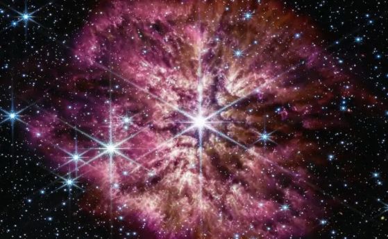 "Джеймс Уеб" направи снимка на звезда, която е на път да стане свръхнова (видео)