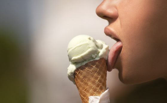 Мога ли да ям сладолед, ако ме боли гърлото?