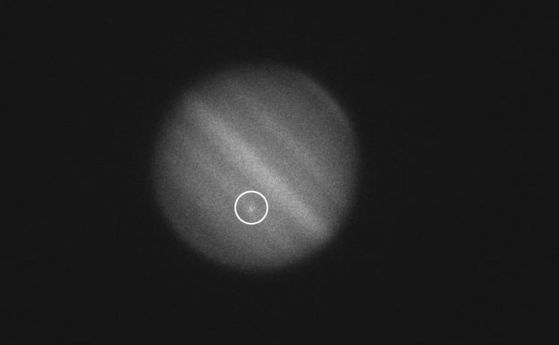 В Юпитер се врязва втори обект само за месец (видео)