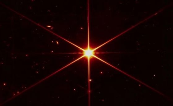 Космическият телескоп "Джеймс Уеб" изпрати първото ясно изображение на звезда 
