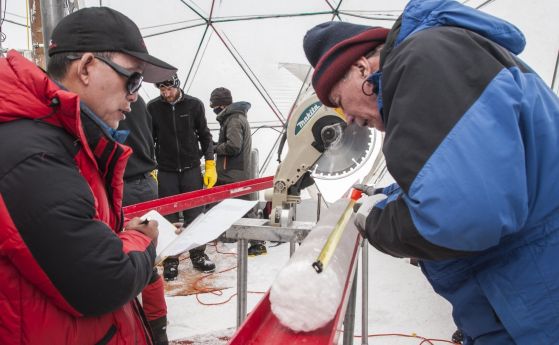 Учените откриват десетки древни вируси, замразени в тибетски лед