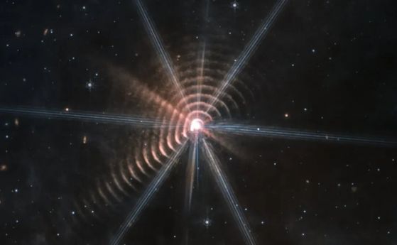 Ново изображение на JWST показва сложните слоеве на остаряла звезда