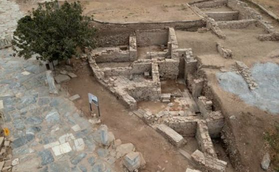 Открит е отлично запазен ранновизантийски квартал в древния град Ефес
