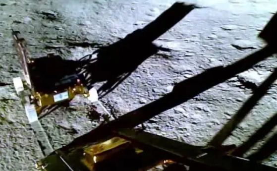 Спускаемият апарат на повърхността на Луната