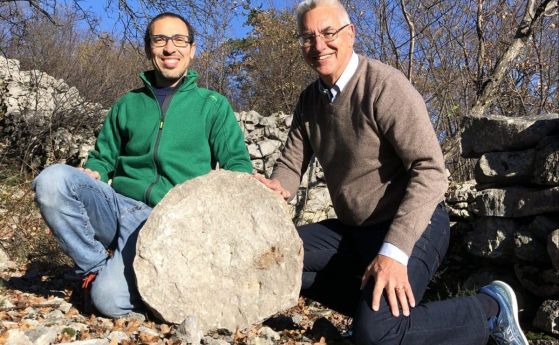 2500-годишна небесна карта, издълбана върху кръгъл камък, е открита в Италия