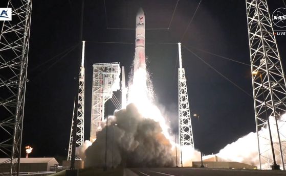 Като част от инициативата на НАСА за търговски лунни услуги за полезен товар, спускаемият модул Peregrine на Astrobotic стартира с ракетата Vulcan на United Launch Alliance (ULA) в 2:18 ч. EST от стартов комплекс 41 в станцията на космическите сили Кейп К