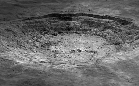 Изненади в китайската лунна проба разкриват скритата история на Луната и връзка с необичайните блясъци от близък кратер