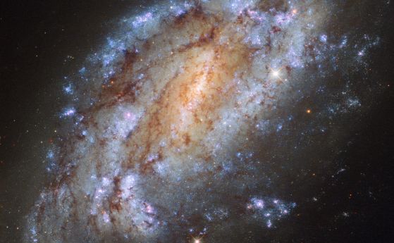 Постквантовата гравитация може да обясни скоростта на въртене на галактиките, а последното обикновено се разглежда като доказателство за тъмна материя.