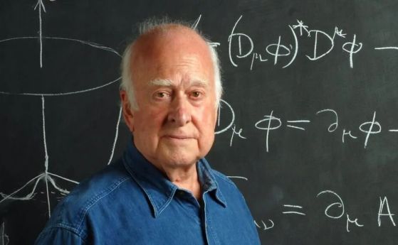 Питър Хигс, физикът, който предсказа Хигс бозона, почина на 94 години