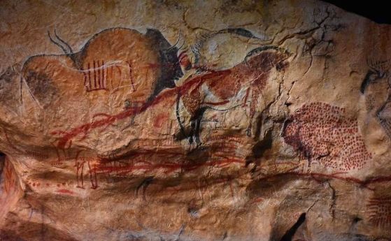 Рисунки в пещерата Марсулас, Франция