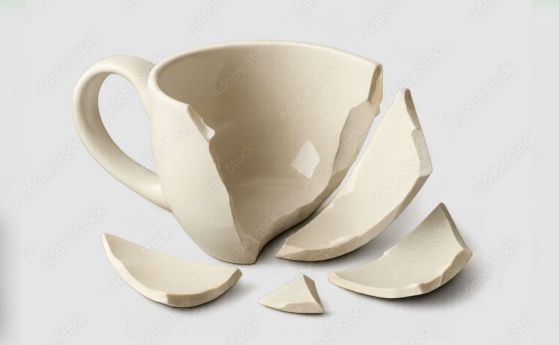 счупена чаша