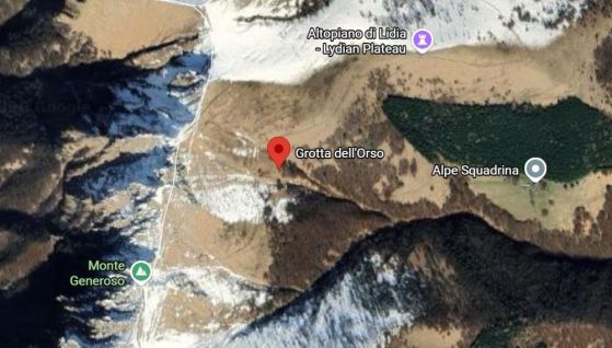 Местоположение на Каверна Дженероза, наричана "Мечата пещера" (Grotta dell'orso). Кредит: Google Maps