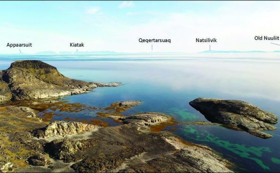 Въздушен изглед на морския преход от Кицисут до Аванерсуак в северозападна Гренландия, който е дълъг около 53 км.