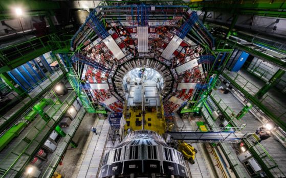 Снимка на детектора Compact Muon Solenoid (CMS) в Големия адронен колайдер, който е провел новите експерименти