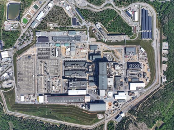 Изображение на площадката на ITER с размери 1 км на 400 м, където се намира най-големият бъдещ термоядрен реактор в света.
