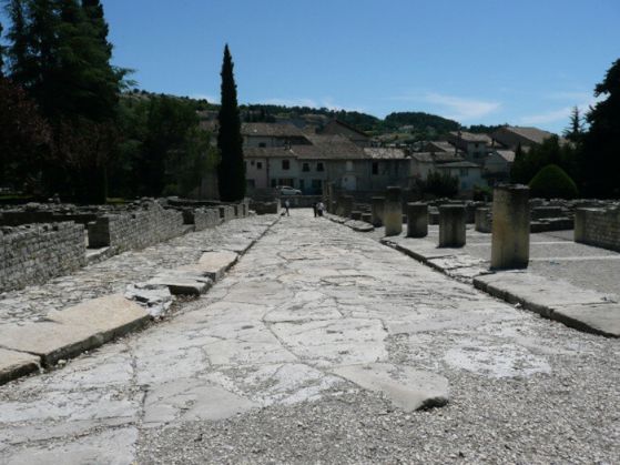 Римска улица във Vaison-la-Romaine, Франция